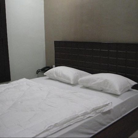 Hotel Confirm Inn Kota 코타 외부 사진